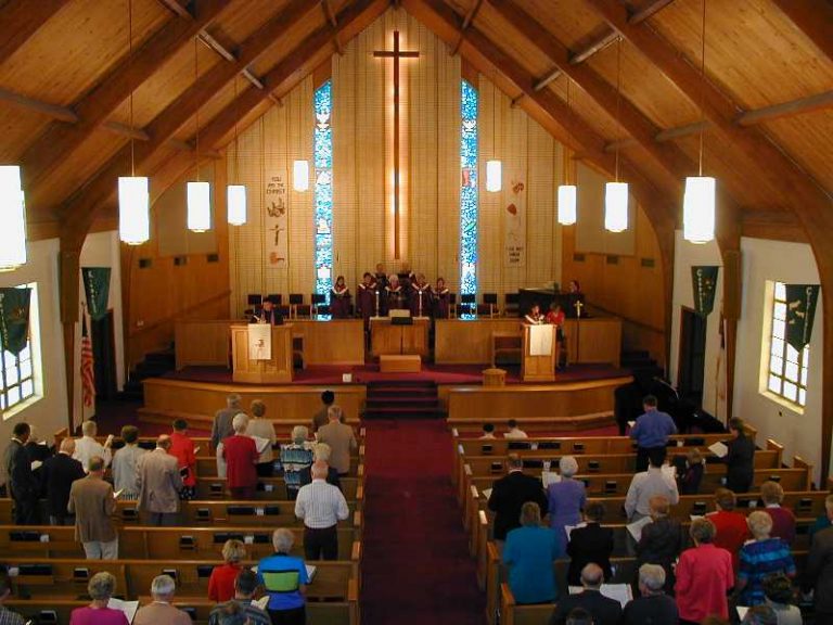 The New Mass a Catholic or a Protestant Mass? The Traditional Roman